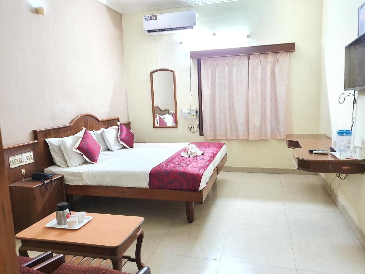 Hotel Sunilkrishna Tirupati Exterior photo