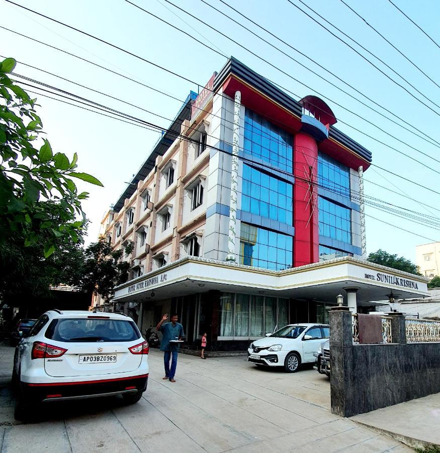 Hotel Sunilkrishna Tirupati Exterior photo