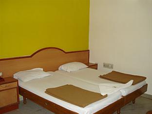 Hotel Sunilkrishna Tirupati Exterior photo